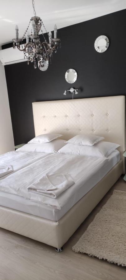 Ikon Apartman Hajdúszoboszló Esterno foto