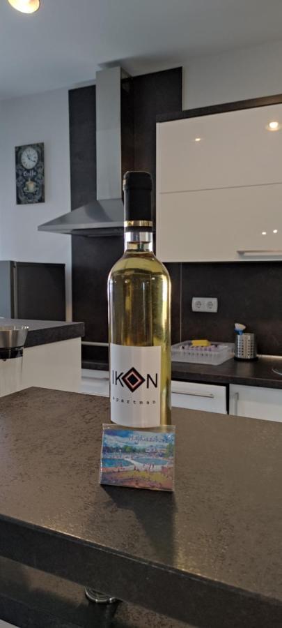 Ikon Apartman Hajdúszoboszló Esterno foto
