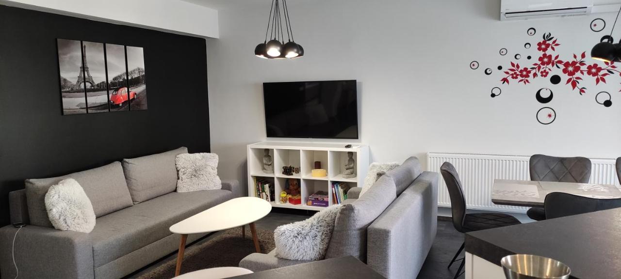 Ikon Apartman Hajdúszoboszló Esterno foto