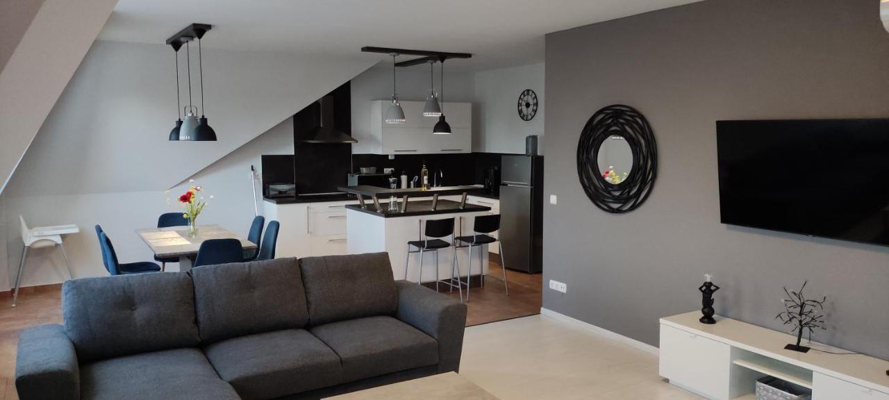 Ikon Apartman Hajdúszoboszló Esterno foto