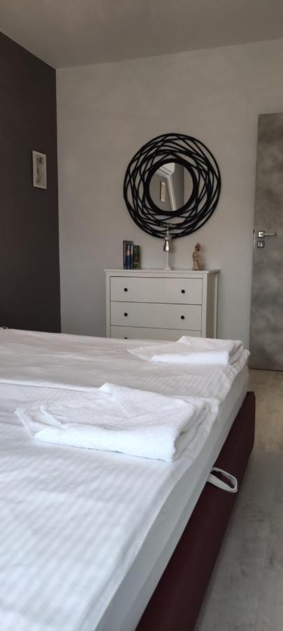Ikon Apartman Hajdúszoboszló Esterno foto